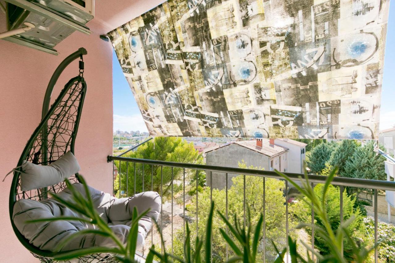 Modern Oasis Apartment Пула Екстериор снимка