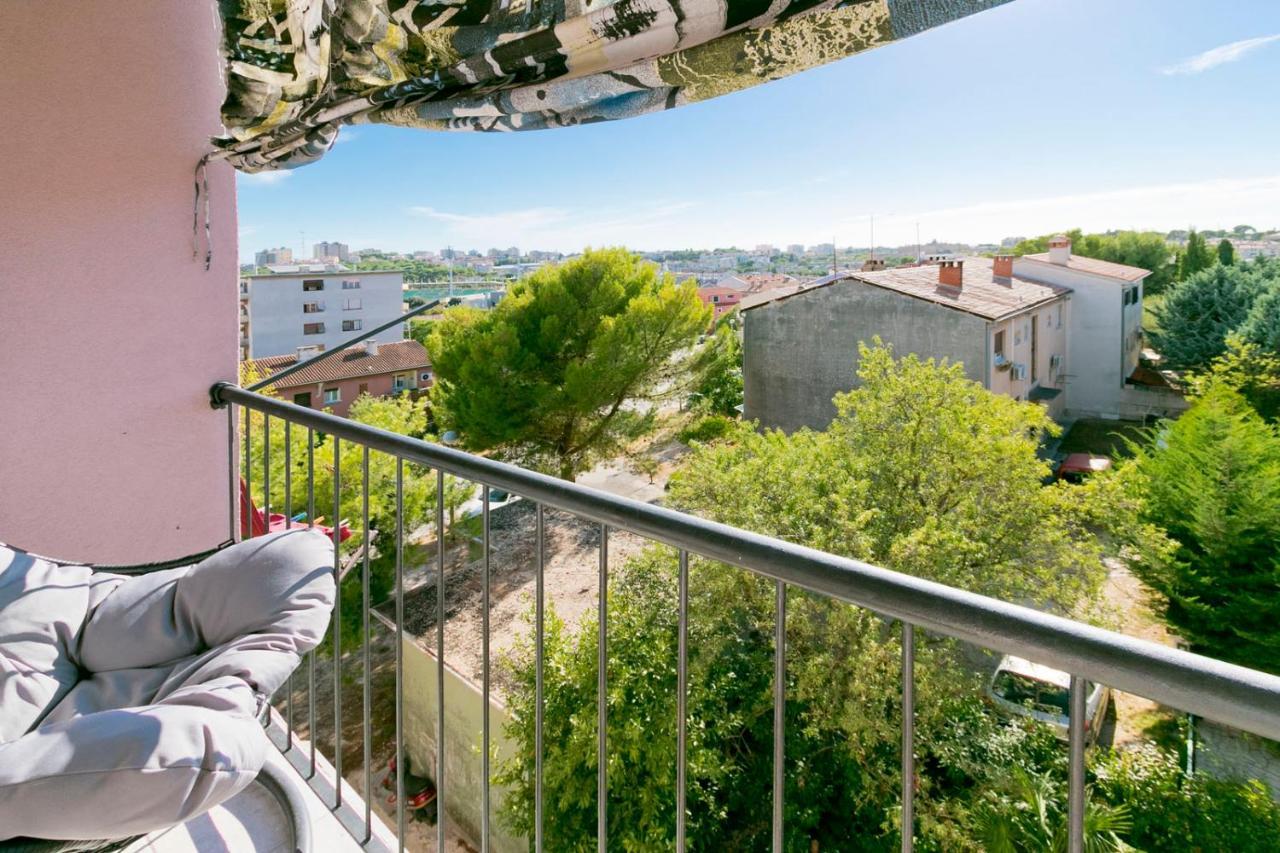 Modern Oasis Apartment Пула Екстериор снимка