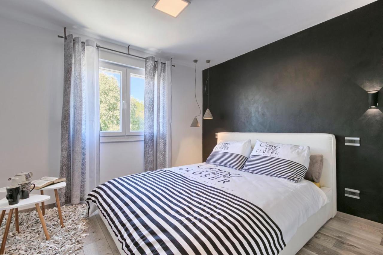 Modern Oasis Apartment Пула Екстериор снимка