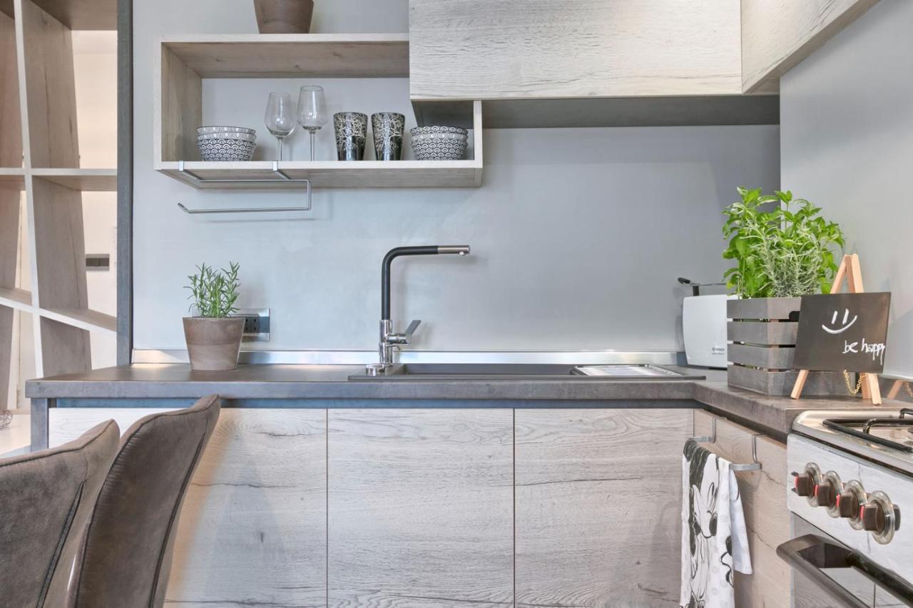Modern Oasis Apartment Пула Екстериор снимка