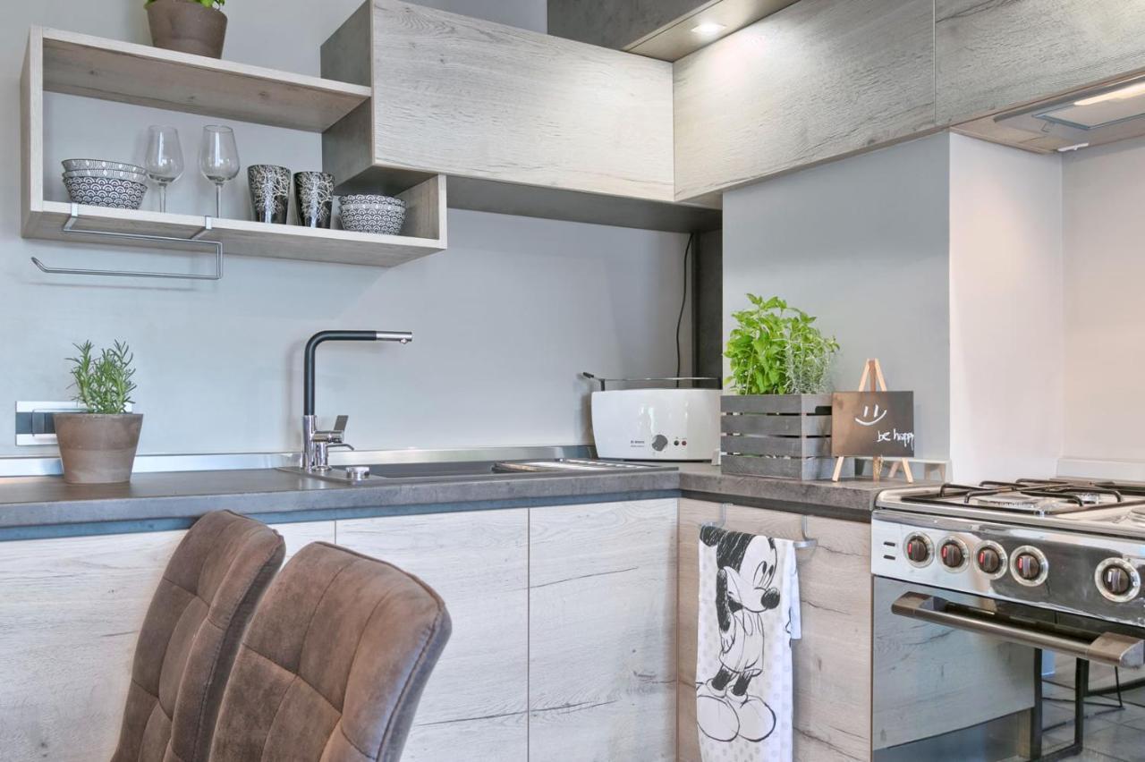 Modern Oasis Apartment Пула Екстериор снимка